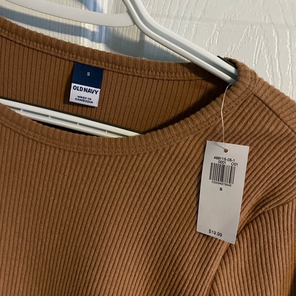 Old Navy Ribbed Top/sweater - Picture 2 of 4